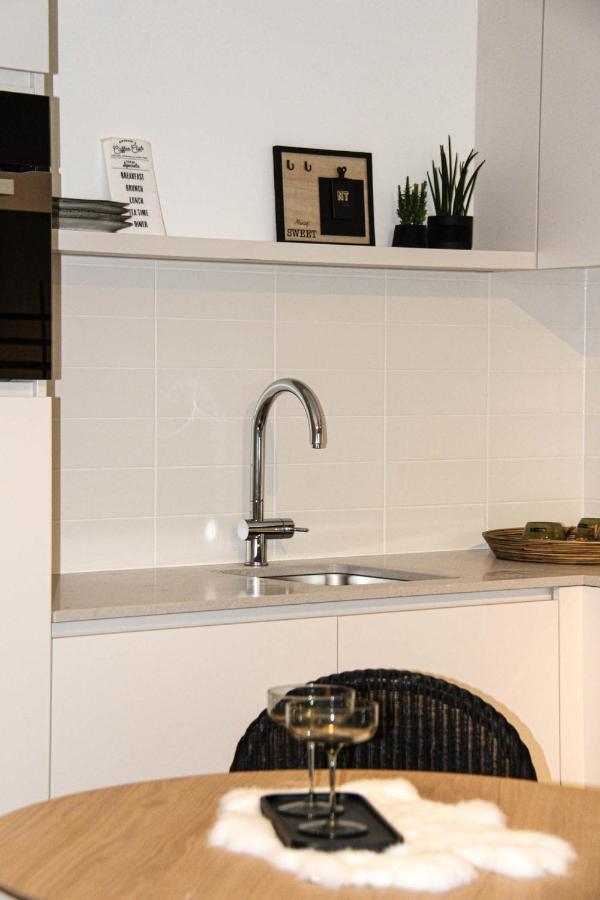 Crystal Residences - Luxurious Seaside Appartement *