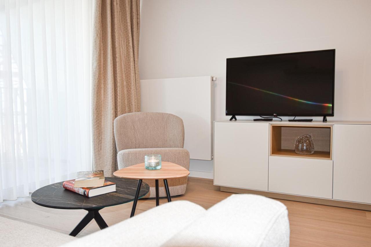 Crystal Residences - Luxurious Seaside Appartement